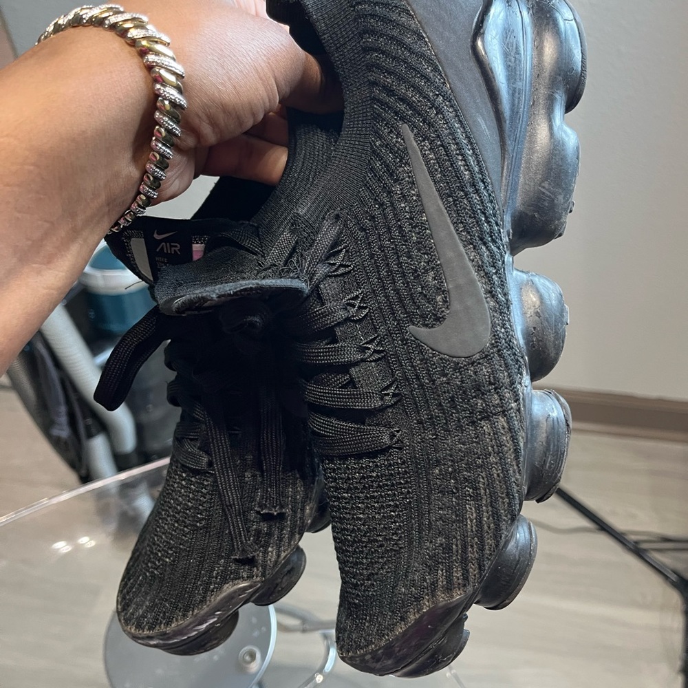 Nike Black Knit Vapormax! Womens Size: 8.5